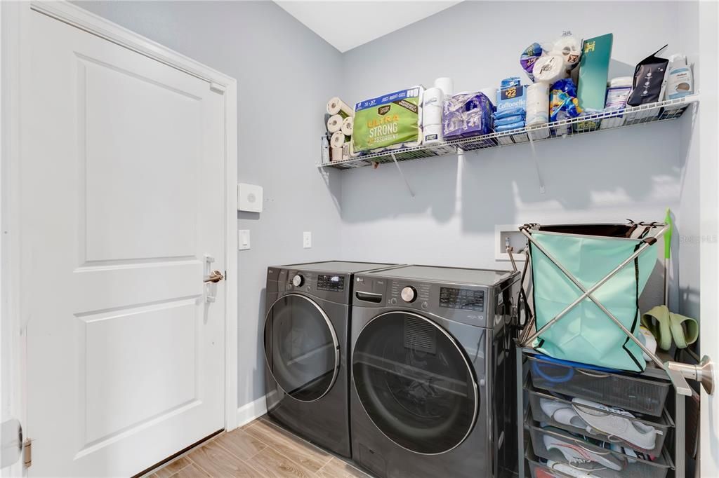 For Sale: $359,900 (4 beds, 2 baths, 1939 Square Feet)