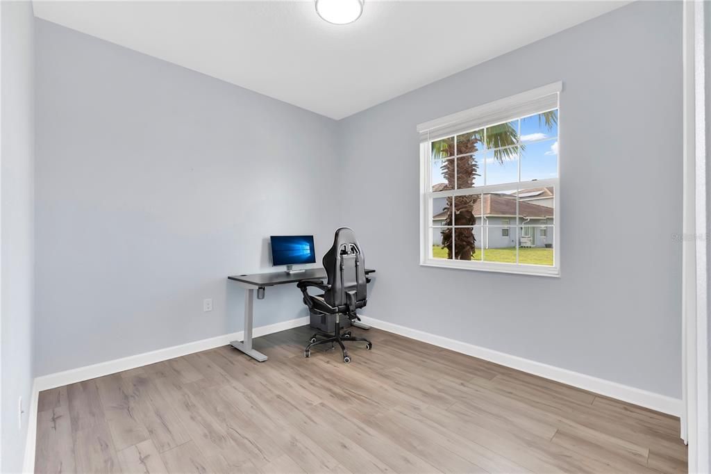 For Sale: $359,900 (4 beds, 2 baths, 1939 Square Feet)