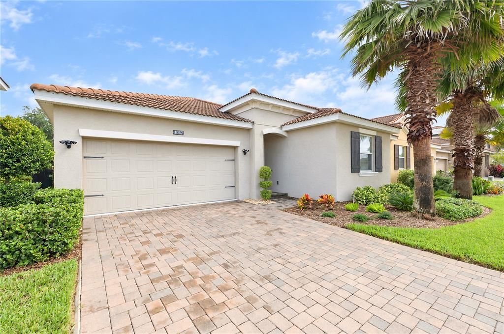 For Sale: $359,900 (4 beds, 2 baths, 1939 Square Feet)