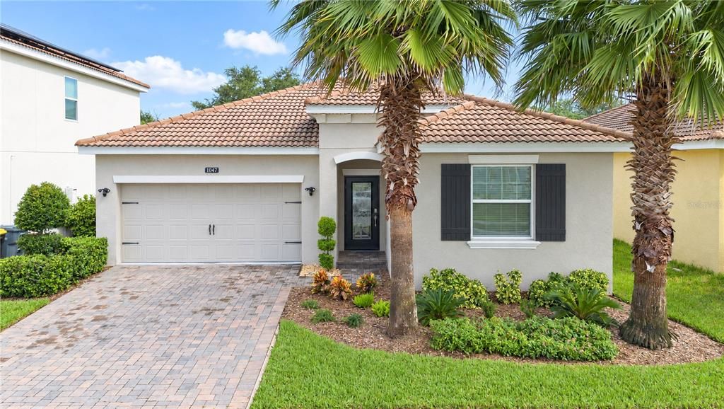 For Sale: $359,900 (4 beds, 2 baths, 1939 Square Feet)