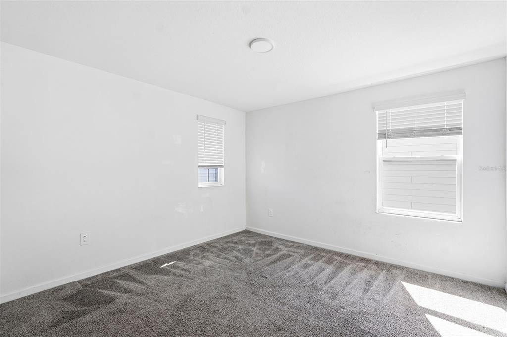 En Venta: $339,000 (5 camas, 2 baños, 2430 Pies cuadrados)