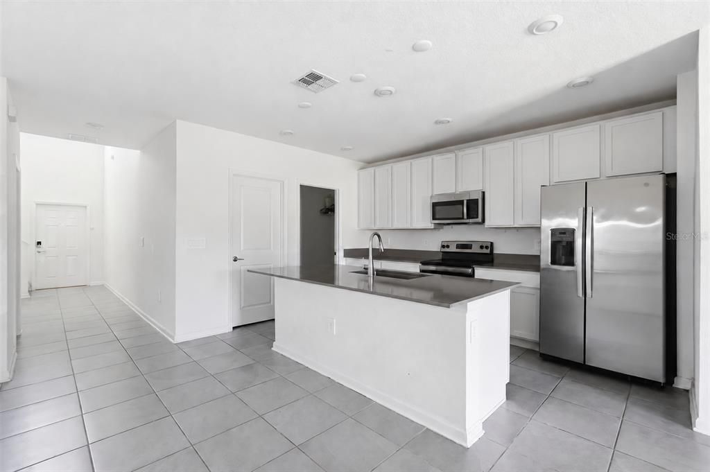 En Venta: $339,000 (5 camas, 2 baños, 2430 Pies cuadrados)