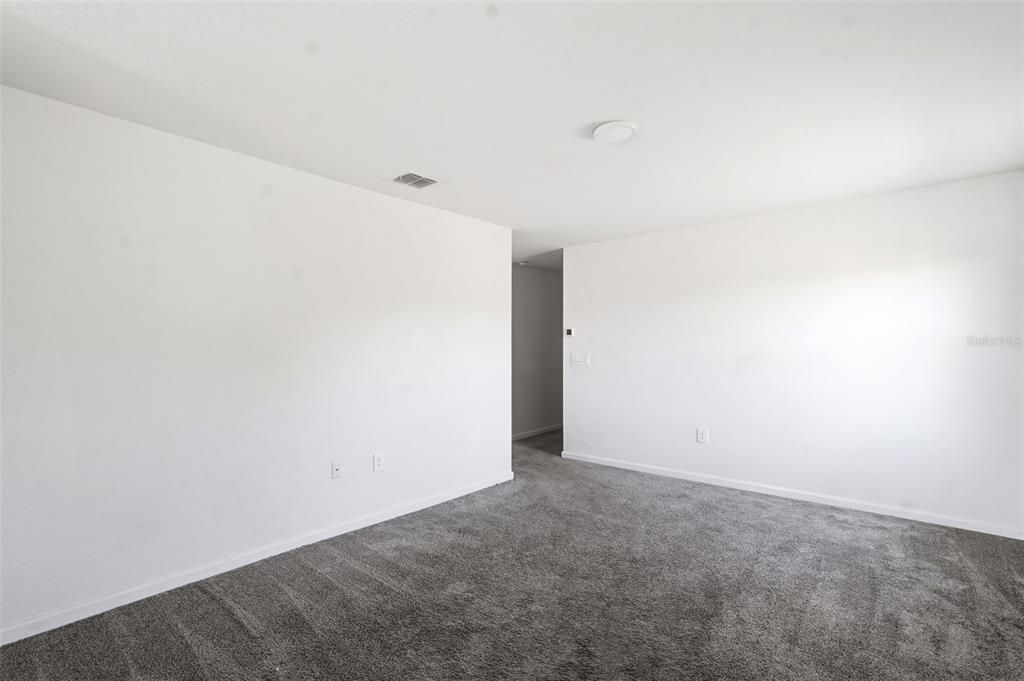 En Venta: $339,000 (5 camas, 2 baños, 2430 Pies cuadrados)