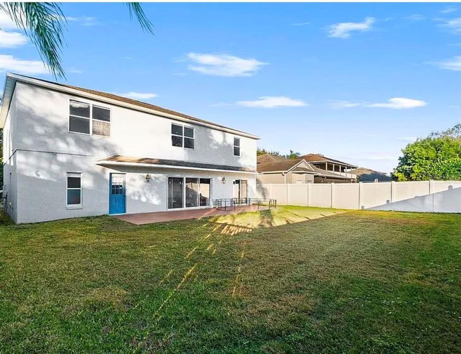 En Venta: $749,000 (5 camas, 3 baños, 3673 Pies cuadrados)