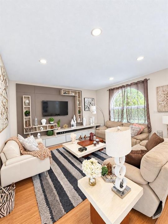 En Venta: $749,000 (5 camas, 3 baños, 3673 Pies cuadrados)