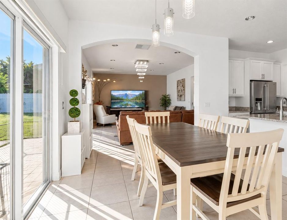 En Venta: $749,000 (5 camas, 3 baños, 3673 Pies cuadrados)