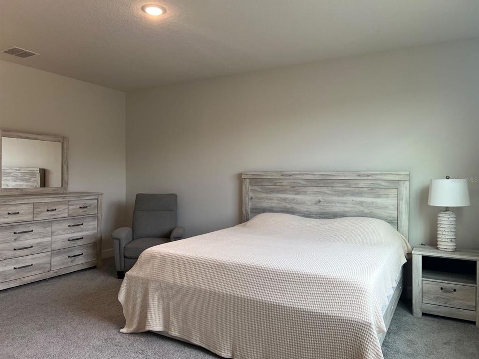 В аренду: $2,850 (4 спален, 2 ванн, 2208 Квадратных фут)