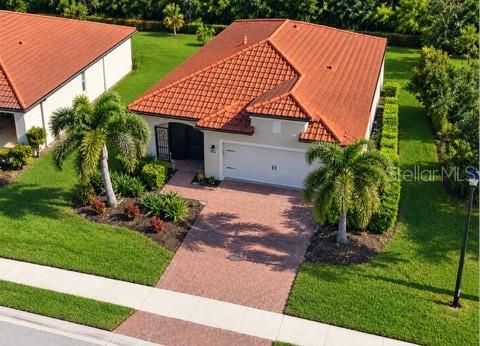For Sale: $459,000 (2 beds, 2 baths, 1907 Square Feet)