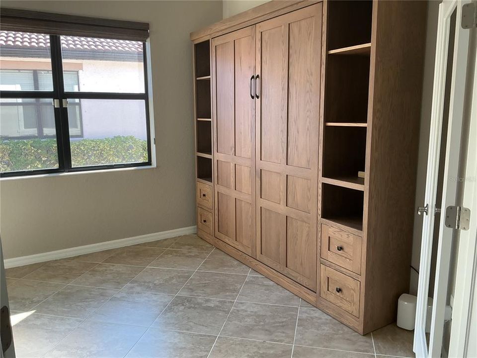 For Sale: $459,000 (2 beds, 2 baths, 1907 Square Feet)
