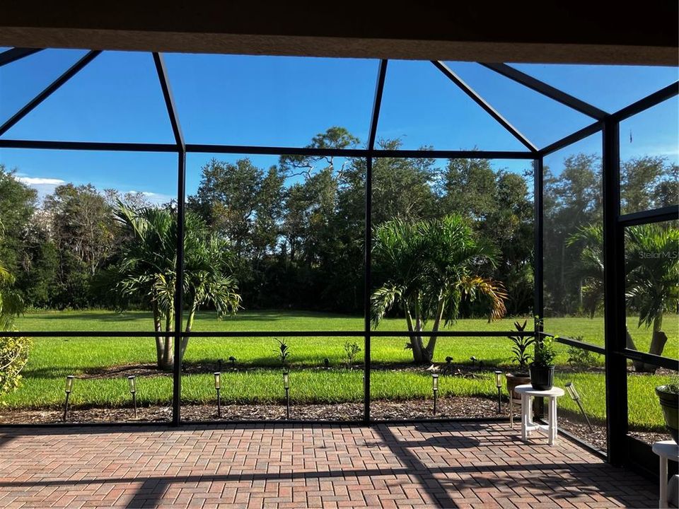 For Sale: $459,000 (2 beds, 2 baths, 1907 Square Feet)
