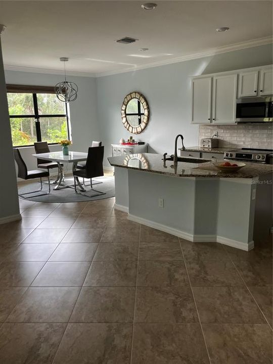 For Sale: $459,000 (2 beds, 2 baths, 1907 Square Feet)