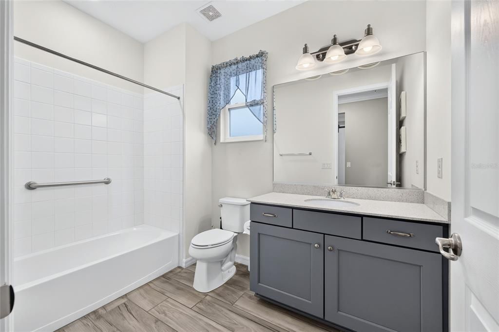 For Sale: $398,900 (2 beds, 2 baths, 2297 Square Feet)