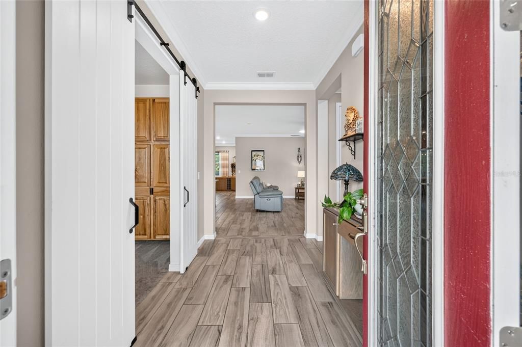 For Sale: $398,900 (2 beds, 2 baths, 2297 Square Feet)