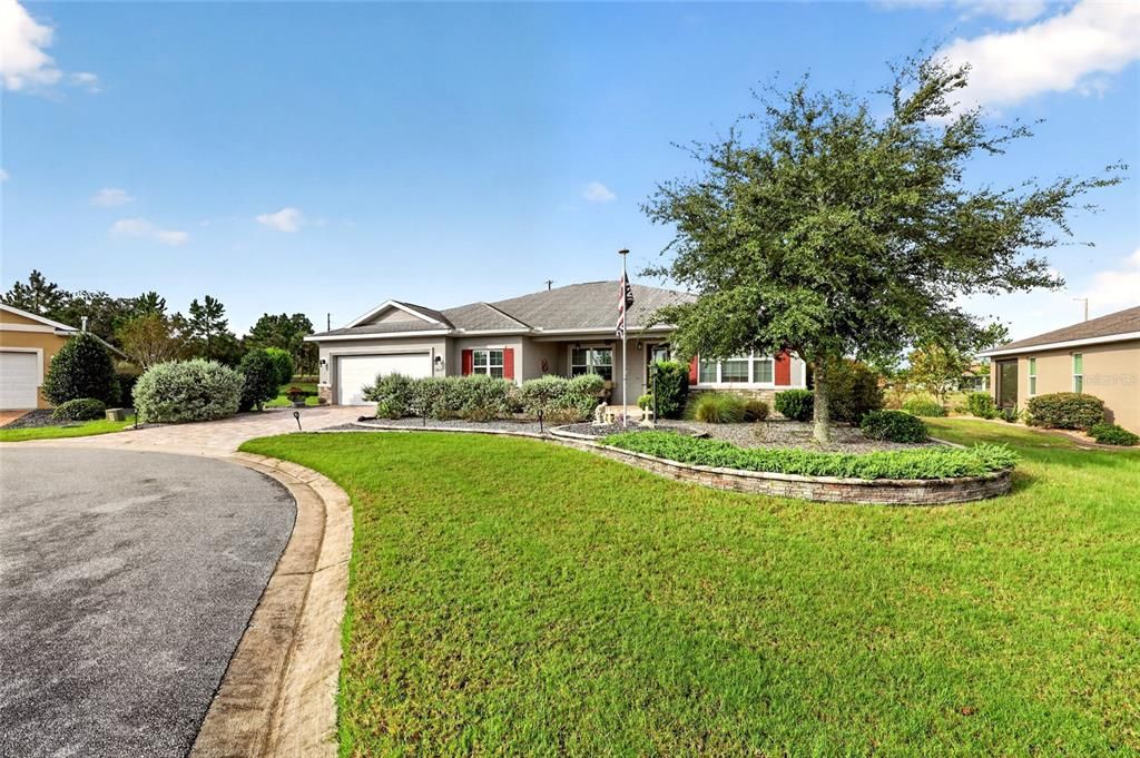 For Sale: $398,900 (2 beds, 2 baths, 2297 Square Feet)