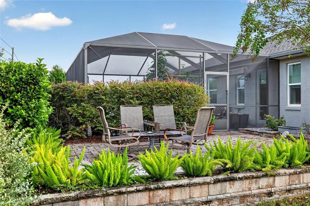 For Sale: $398,900 (2 beds, 2 baths, 2297 Square Feet)