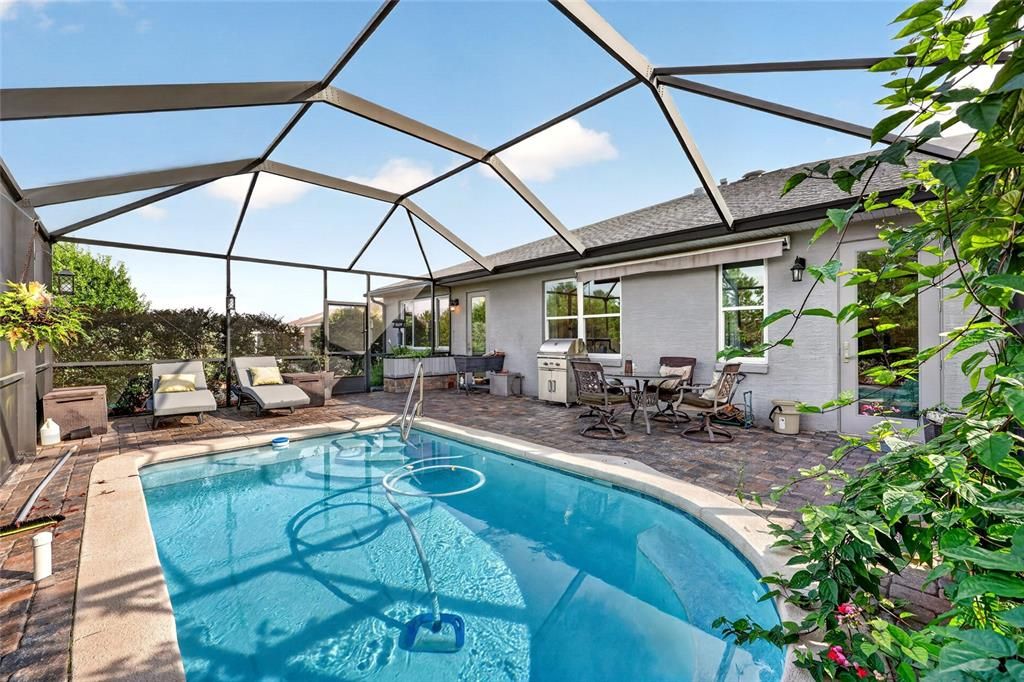 For Sale: $398,900 (2 beds, 2 baths, 2297 Square Feet)