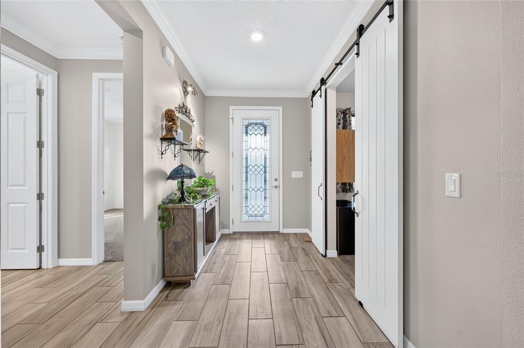 For Sale: $398,900 (2 beds, 2 baths, 2297 Square Feet)