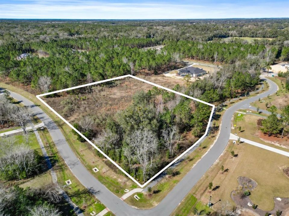 En Venta: $296,000 (3.02 acres)