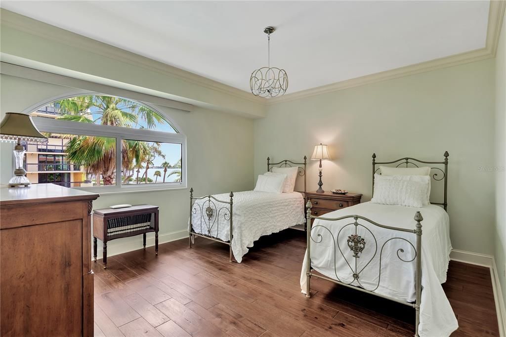 For Sale: $2,500,000 (3 beds, 3 baths, 3350 Square Feet)