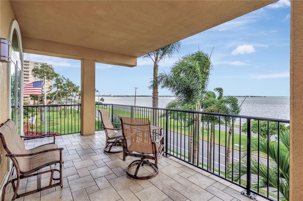 For Sale: $2,500,000 (3 beds, 3 baths, 3350 Square Feet)