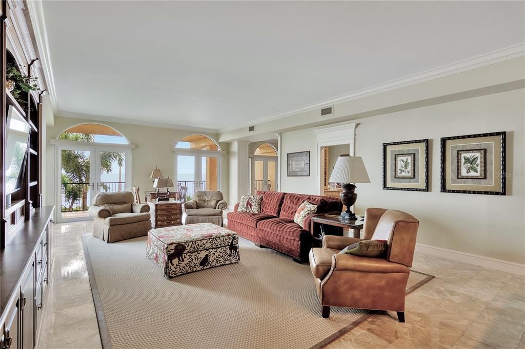 For Sale: $2,500,000 (3 beds, 3 baths, 3350 Square Feet)