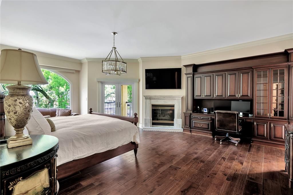 For Sale: $2,500,000 (3 beds, 3 baths, 3350 Square Feet)