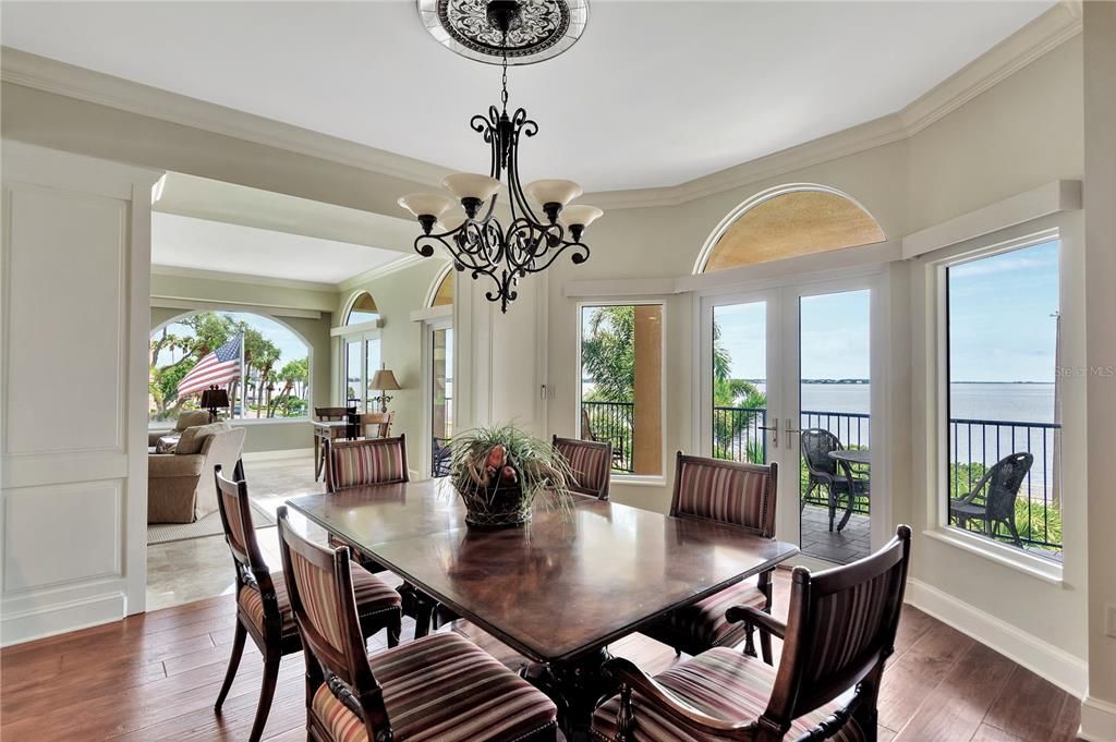 For Sale: $2,500,000 (3 beds, 3 baths, 3350 Square Feet)