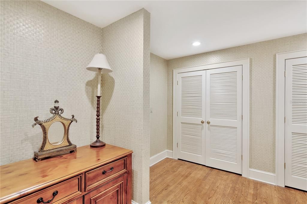 For Sale: $2,500,000 (3 beds, 3 baths, 3350 Square Feet)