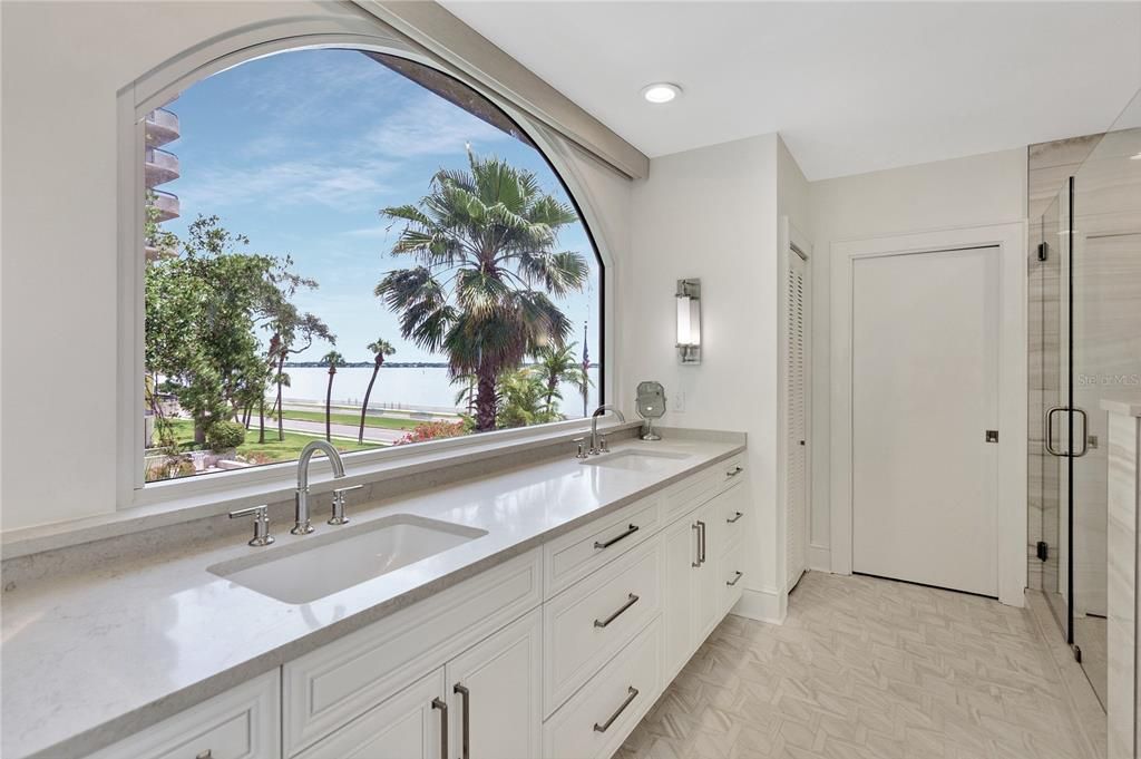 For Sale: $2,500,000 (3 beds, 3 baths, 3350 Square Feet)