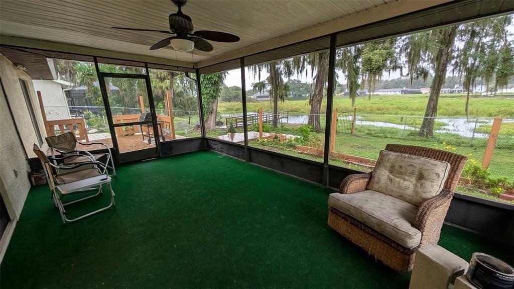 На продажу: $389,900 (4 спален, 2 ванн, 1994 Квадратных фут)