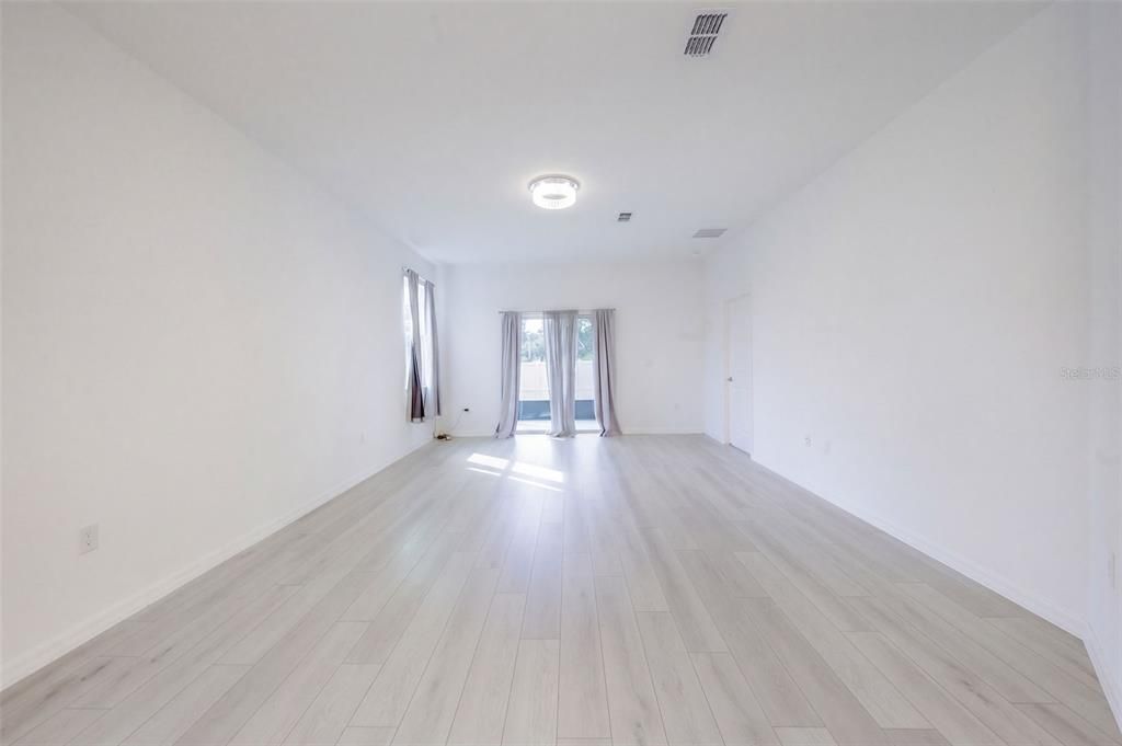 For Sale: $360,000 (3 beds, 2 baths, 2154 Square Feet)
