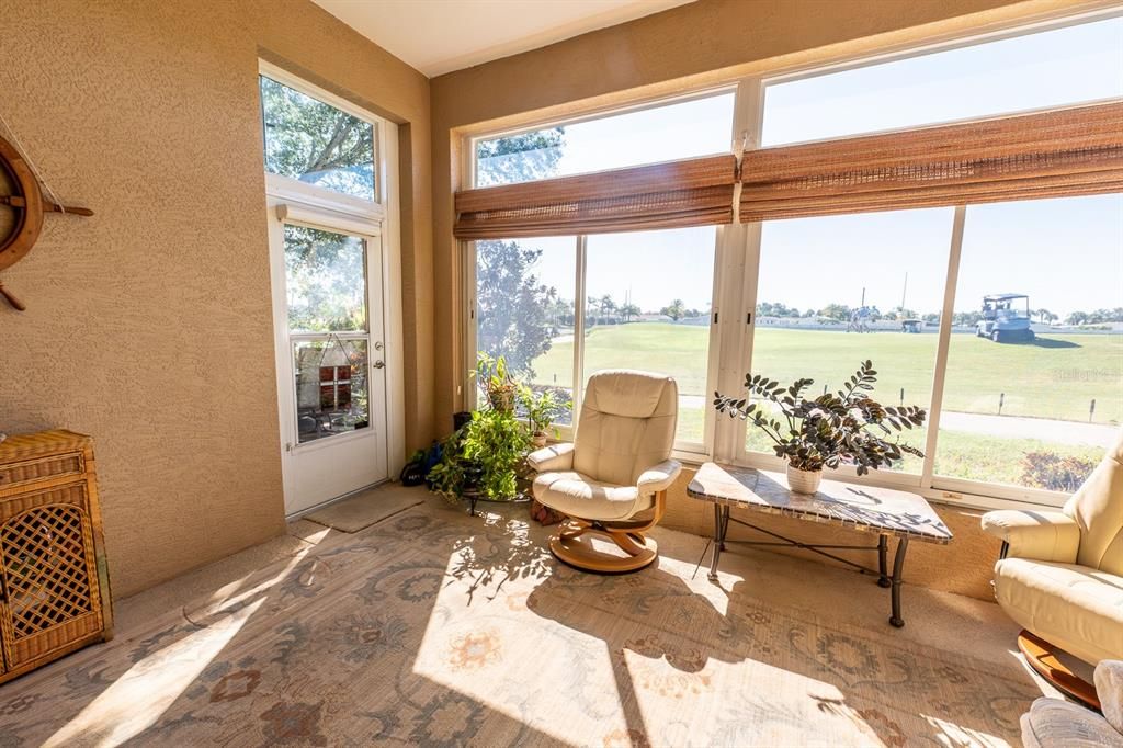For Sale: $285,000 (2 beds, 2 baths, 1387 Square Feet)
