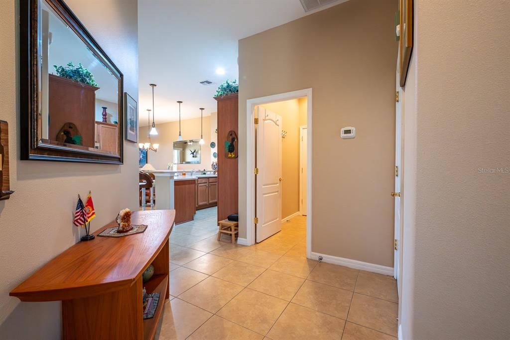 For Sale: $285,000 (2 beds, 2 baths, 1387 Square Feet)