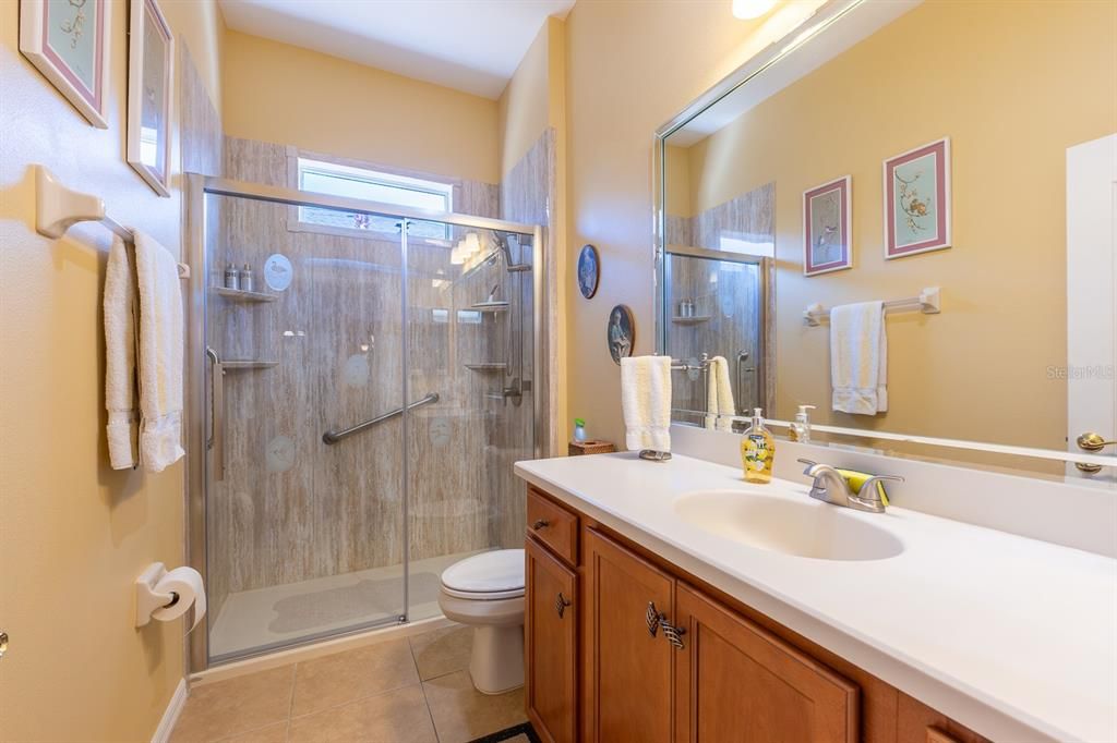 For Sale: $285,000 (2 beds, 2 baths, 1387 Square Feet)