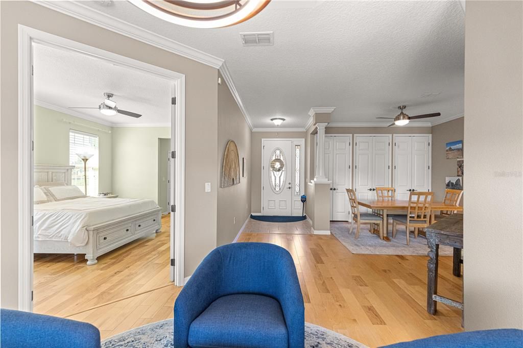 For Sale: $489,900 (3 beds, 2 baths, 2283 Square Feet)