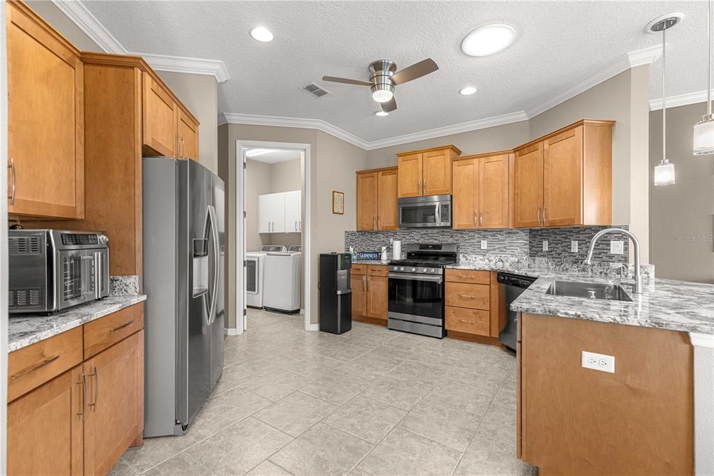 For Sale: $489,900 (3 beds, 2 baths, 2283 Square Feet)