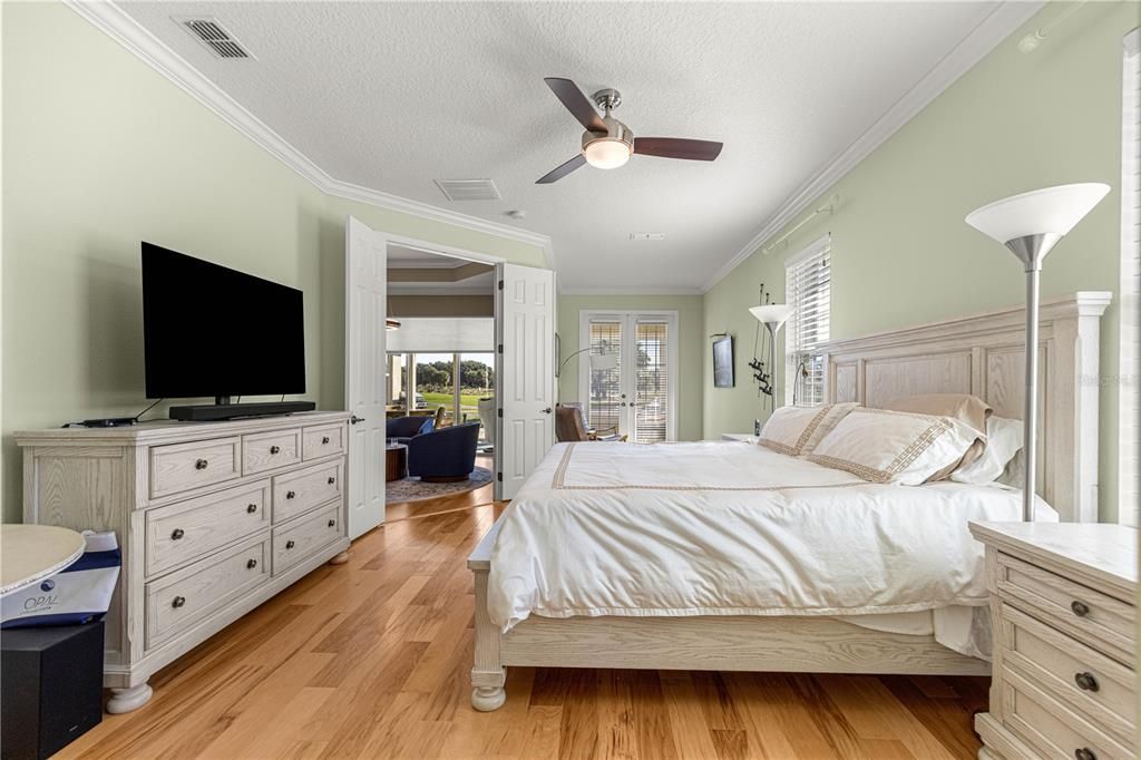 For Sale: $489,900 (3 beds, 2 baths, 2283 Square Feet)