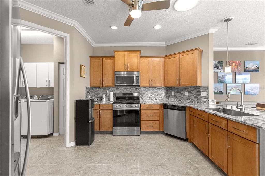 For Sale: $489,900 (3 beds, 2 baths, 2283 Square Feet)
