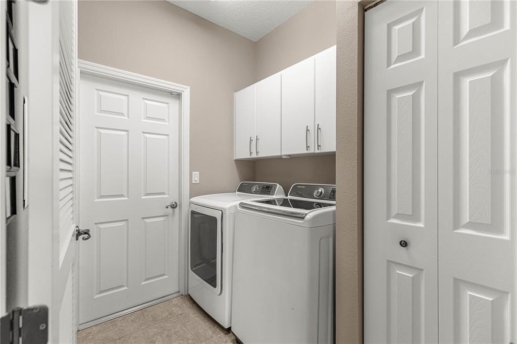 For Sale: $489,900 (3 beds, 2 baths, 2283 Square Feet)