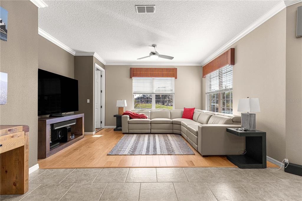For Sale: $489,900 (3 beds, 2 baths, 2283 Square Feet)