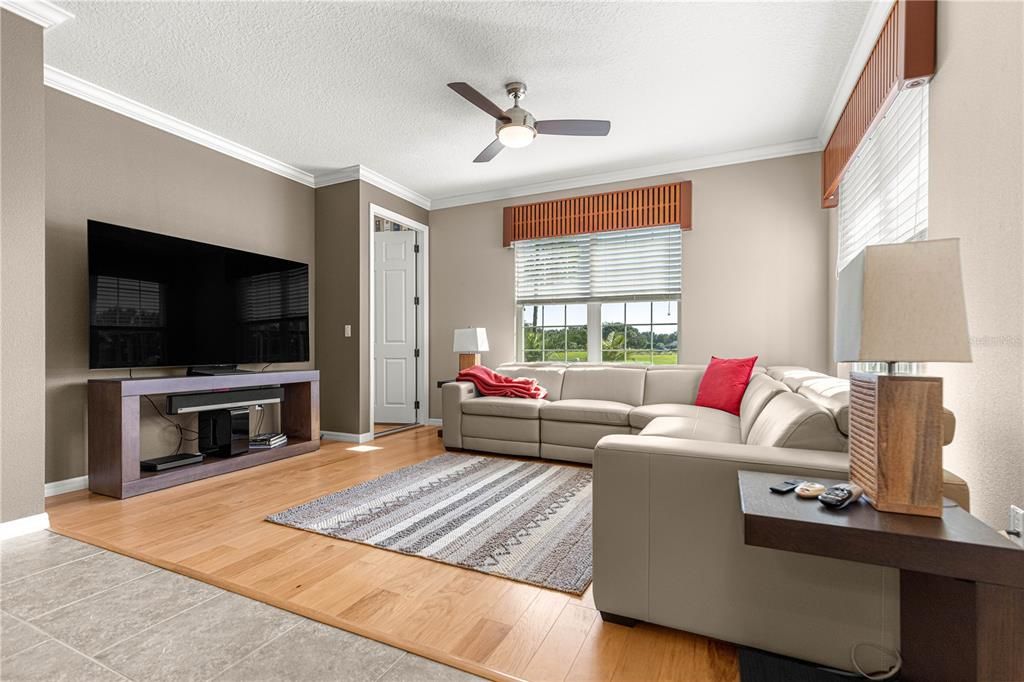 For Sale: $489,900 (3 beds, 2 baths, 2283 Square Feet)