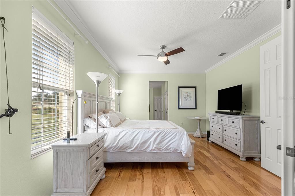 For Sale: $489,900 (3 beds, 2 baths, 2283 Square Feet)