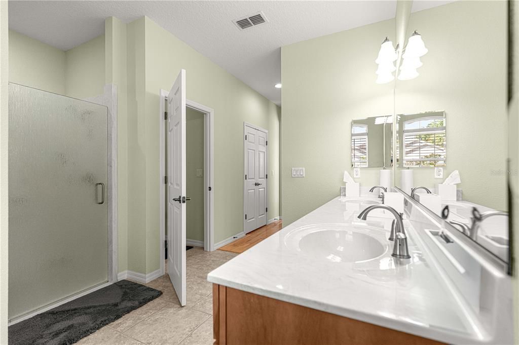 For Sale: $489,900 (3 beds, 2 baths, 2283 Square Feet)