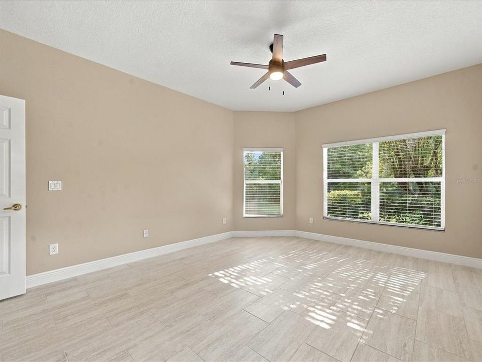 For Rent: $3,300 (3 beds, 2 baths, 2042 Square Feet)