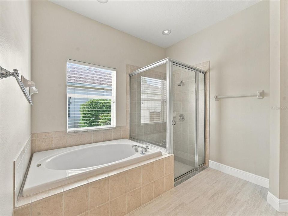 For Rent: $3,300 (3 beds, 2 baths, 2042 Square Feet)