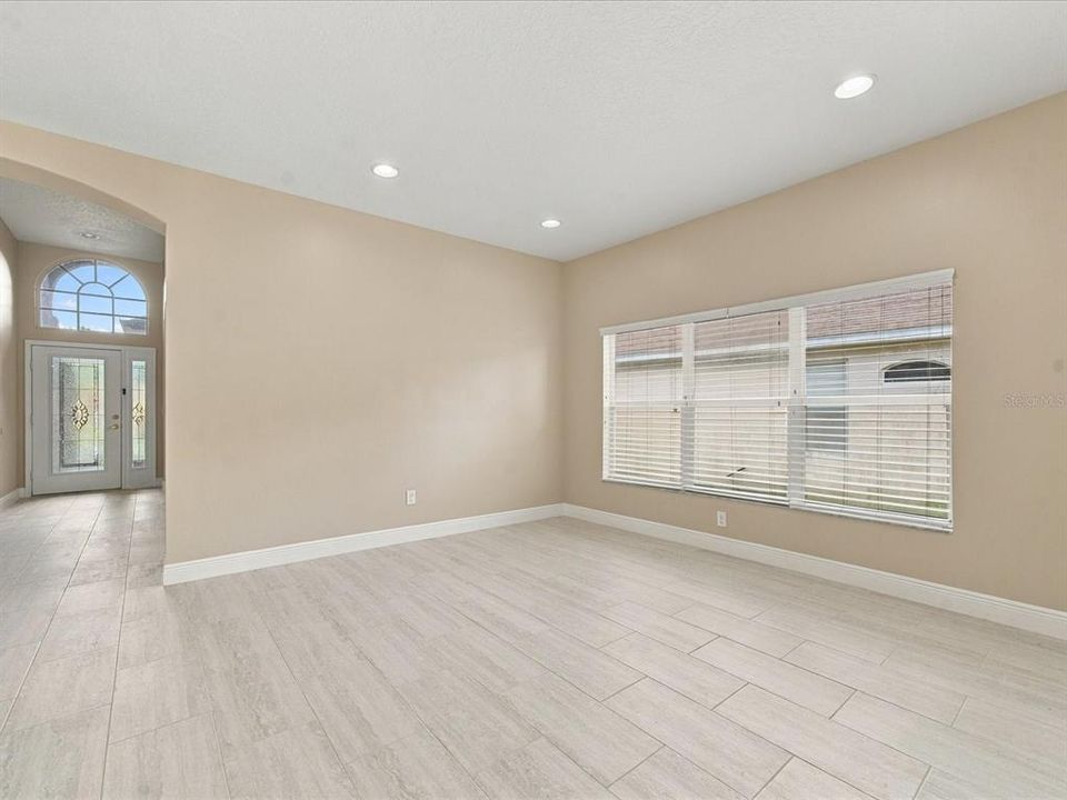 For Rent: $3,300 (3 beds, 2 baths, 2042 Square Feet)