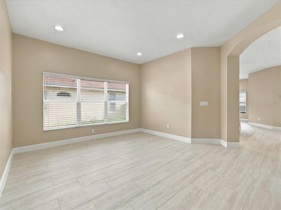 For Rent: $3,300 (3 beds, 2 baths, 2042 Square Feet)