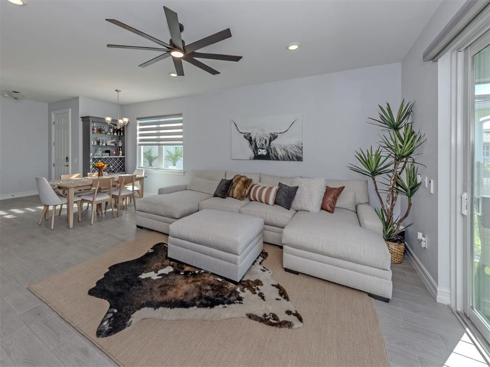 For Sale: $389,000 (2 beds, 2 baths, 1496 Square Feet)