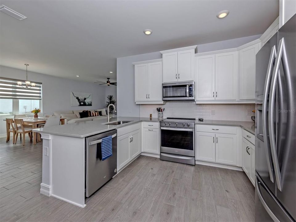 For Sale: $389,000 (2 beds, 2 baths, 1496 Square Feet)