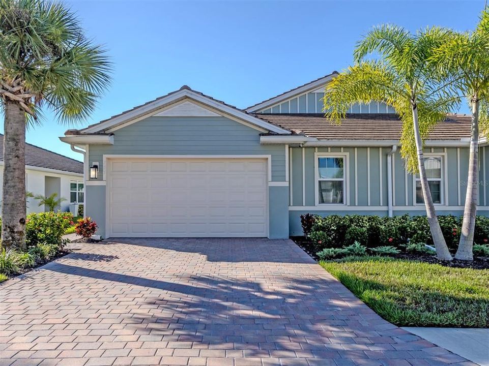 For Sale: $389,000 (2 beds, 2 baths, 1496 Square Feet)